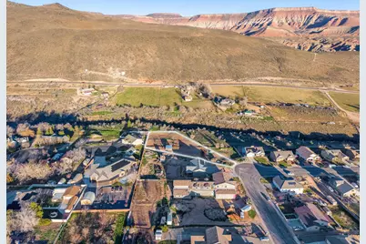 210 W Peachtree Dr, Toquerville, UT 84774 - Photo 28