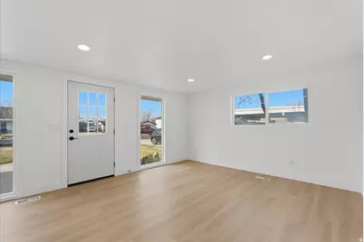 941 E Carnation Dr, Sandy, UT 84094 - Photo 6