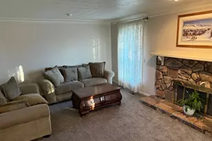 2096 E Linden Cir, Holladay, UT 84121 - Photo 8