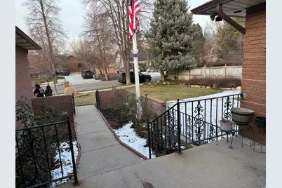2096 E Linden Cir, Holladay, UT 84121 - Photo 4