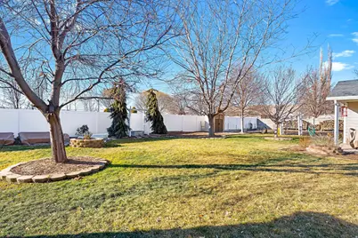 142 W 450 N, Lindon, UT 84042 - Photo 32