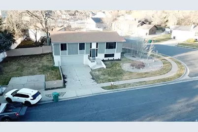 2203 E 1200 N, Layton, UT 84040 - Photo 24