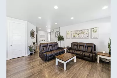 8014 S Barton Ridge Rd, West Jordan, UT 84081 - Photo 12