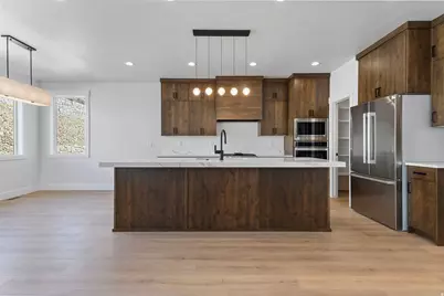 710 E Mountain Road N, North Ogden, UT 84414 - Photo 8