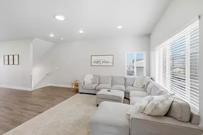 698 E 730 N, Hyrum, UT 84319 - Photo 4