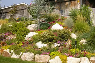 8081 S Beaumont Dr, Sandy, UT 84093 - Photo 34