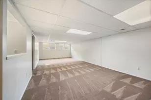 8081 S Beaumont Dr, Sandy, UT 84093 - Photo 20