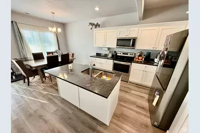 1021 E 1225 S #A, Clearfield, UT 84015 - Photo 6