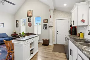 935 W 200 N, Salt Lake City, UT 84116 - Photo 4