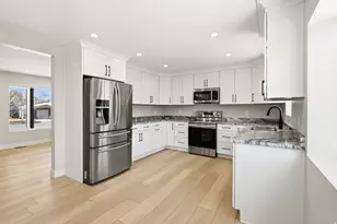 6121 S 520 E, Murray, UT 84107 - Photo 8