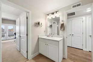 2369 E Murray Holladay Rd S, Holladay, UT 84117 - Photo 32