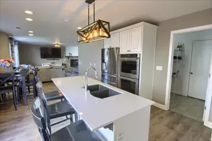 499 S Wellington Dr W, Kaysville, UT 84037 - Photo 8