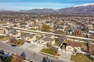 499 S Wellington Dr W, Kaysville, UT 84037 - Photo 34