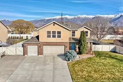 499 S Wellington Dr W, Kaysville, UT 84037 - Photo 1