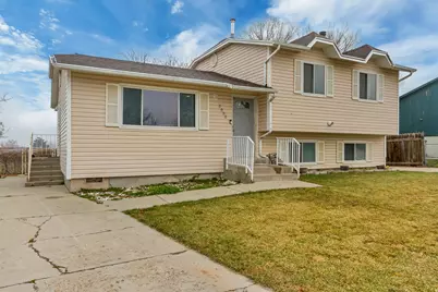 3223 S Magnolia Dr, Magna, UT 84044 - Photo 4