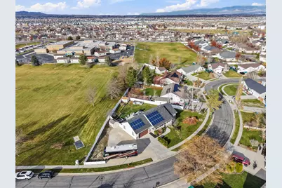 5030 Little Water Peak Dr, Riverton, UT 84065 - Photo 32