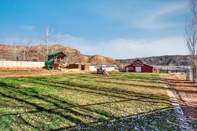 640 N Juniper St, Hildale, UT 84784 - Photo 64