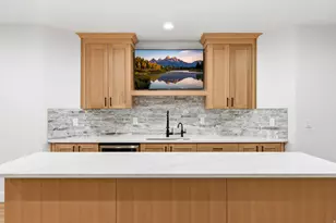 843 N Eaglepointe Dr E, North Salt Lake, UT 84054 - Photo 48