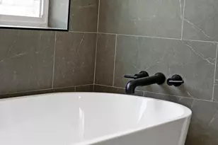 296 E 2050 S, Bountiful, UT 84010 - Photo 8