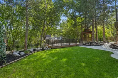 2614 E Tuxedo Cir, Cottonwood Heights, UT 84093 - Photo 48