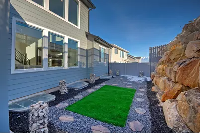 423 W Red Wolf Dr, Saratoga Springs, UT 84045 - Photo 4
