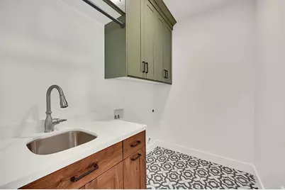 8356 S Four Elm Cir, West Jordan, UT 84081 - Photo 14