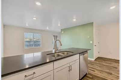 1138 E Pilot St, Saratoga Springs, UT 84045 - Photo 8