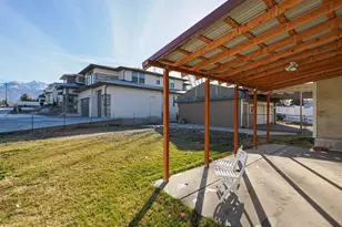 8459 S 300 E, Sandy, UT 84070 - Photo 12