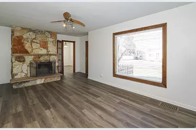 8459 S 300 E, Sandy, UT 84070 - Photo 16