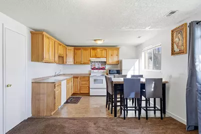 213 N Geneva Rd, Provo, UT 84601 - Photo 6