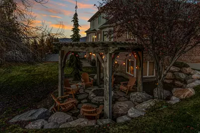 634 S Mountain View Cir E, North Salt Lake, UT 84054 - Photo 64