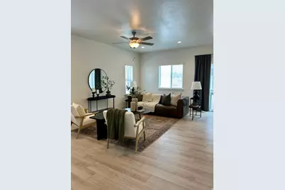 4728 E Lake Corner Dr, Eagle Mountain, UT 84005 - Photo 4