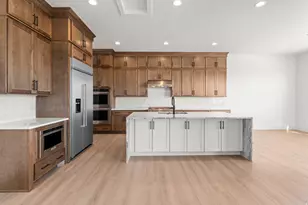 492 N Pinnacle Ln, Saratoga Springs, UT 84045 - Photo 4