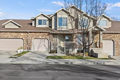 679 S Clearwater Falls Dr, Layton, UT 84041 - Photo 2