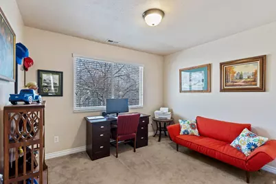 679 S Clearwater Falls Dr, Layton, UT 84041 - Photo 24