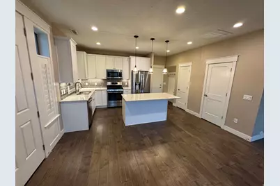 10555 S Sandy Sage Way, Sandy, UT 84070 - Photo 4