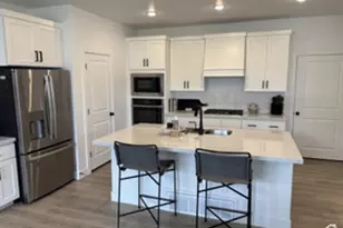 12 S Moonlit Rd, Mapleton, UT 84664 - Photo 2