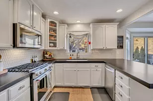 2043 E Brookings Dr, Draper (UT Cnty), UT 84020 - Photo 12