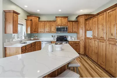 9483 N Avanyu Dr, Cedar Hills, UT 84062 - Photo 14