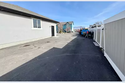 361 S Lookout Dr, Grantsville, UT 84029 - Photo 24