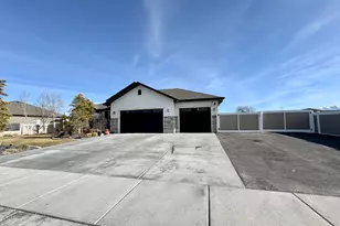 361 S Lookout Dr, Grantsville, UT 84029 - Photo 2