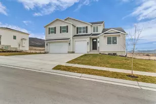 2838 E Dreyden Ln, Eagle Mountain, UT 84005 - Photo 2