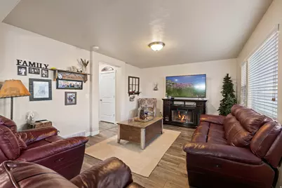 2476 N Sunset Vw, Lehi, UT 84043 - Photo 4