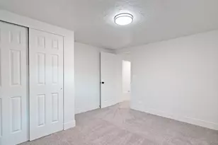 5229 S Kingswood Dr, Taylorsville, UT 84129 - Photo 18