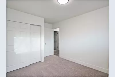 5229 S Kingswood Dr, Taylorsville, UT 84129 - Photo 12