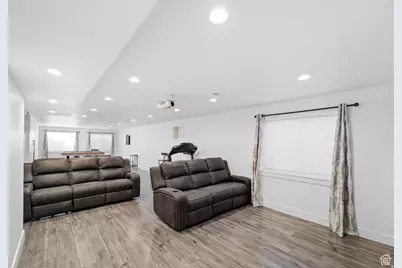 4552 W Windsor Cir N, Cedar Hills, UT 84062 - Photo 44