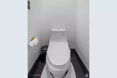 4552 W Windsor Cir N, Cedar Hills, UT 84062 - Photo 30