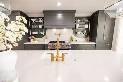 4605 S Ledgemont Dr E, Salt Lake City, UT 84124 - Photo 2