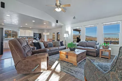 7246 W Juniper Tree Cv, Herriman, UT 84096 - Photo 6