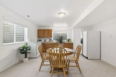 1261 N 2575 E, Layton, UT 84040 - Photo 30